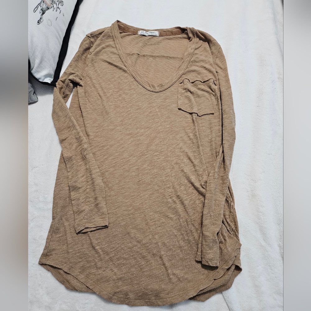 Free Movement Free People long sleeve Pocket  Tee XS Yellow/Brown